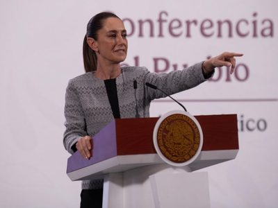 Sheinbaum llama a la CNTE a deslindarse o asumir actos violentos en Gobernación