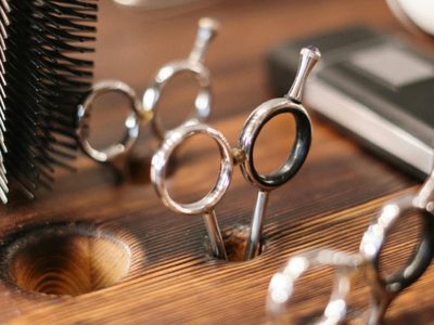 Calendario lunar: cortá y teñí tu cabello en la fecha perfecta de septiembre para abrir las puertas a la abundancia económica