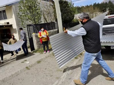 Increíble suceso en Bariloche: una ráfaga lo arrastró y cayó desde 6 metros