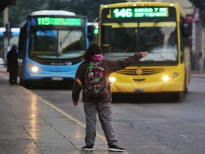 La UTA levantó el paro de colectivos y el servicio funcionará durante toda la jornada del viernes