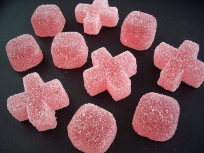 Gomitas antienvejecimiento: fáciles de preparar con esta flor "mágica", para tener la piel y las uñas hermosas