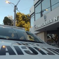 Dos hombres fueron demorados en Neuquén por intentar robar una mochila de un auto