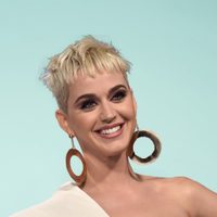 Katy Perry no se olvidó de los VMAs: la divertida parodia con su look post parto