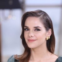 Una prenda estrella: el fabuloso look de Julieta Nair Calvo que favorece a todas las mujeres