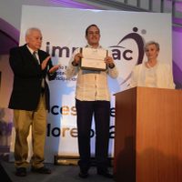Cuauhtémoc Blanco recibe constancia que lo acredita como gobernador electo de Morelos