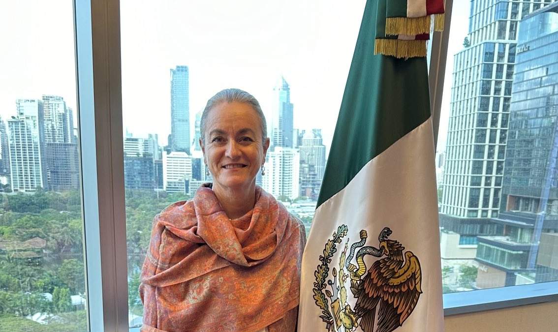 La embajadora de México en Tailandia, Liliana Ferrer Silva