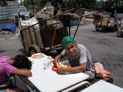 Argentina: gobierno de Milei advierte con retirar ayudas sociales a los que salgan a manifestarse