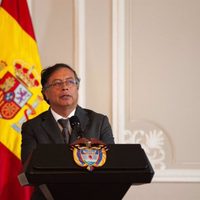 Petro aclara que Colombia seguirá destruyendo cultivos de coca si no hay "sustitución voluntaria"