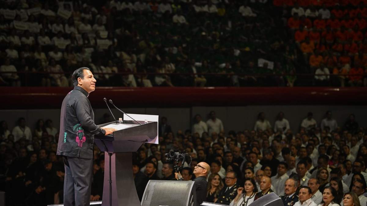 El gobernador en su primer informe