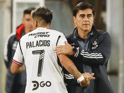 “Es un buen pibe”: Gustavo Quinteros defendió a Carlos Palacios de las críticas en Boca