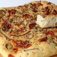 Focaccia de arroz: si no sabés qué cocinar, prepará esta receta mega fácil para una cena exprés y rica