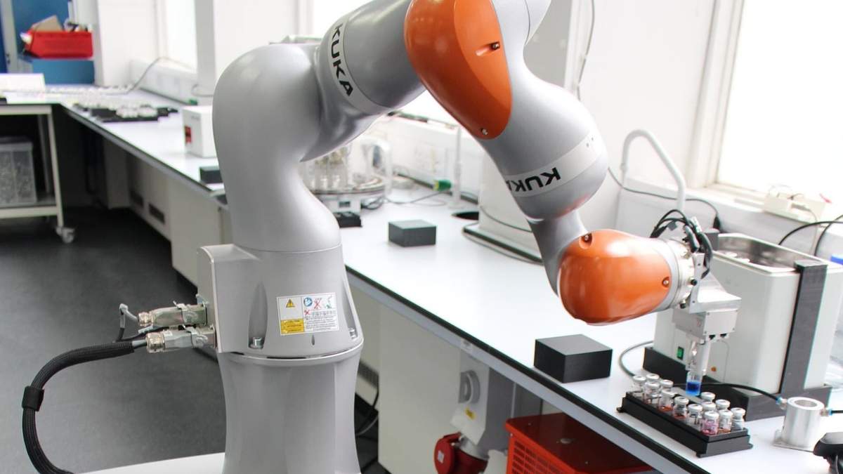 Robot inteligente. Fuente: (Twitter)