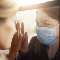 Tiembla Mendoza por el fuerte brote del coronavirus y endurecen los controles