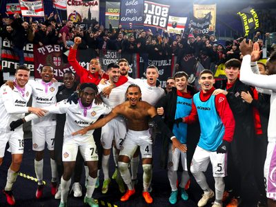 El Cremonese de Johan Vásquez avanza a semifinales de la Copa Italia