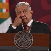 AMLO sobre denuncia contra Peña Nieto ante la FGR: "nosotros no vamos a fabricar delitos a nadie"