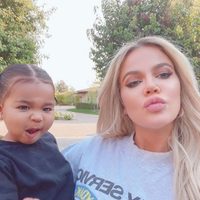 En familia: Khloé Kardashian causó ternura con una postal junto a True y sus sobrinas