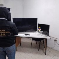 En dos allanamientos la policía recuperó elementos robados en Centenario y demoró a un sujeto