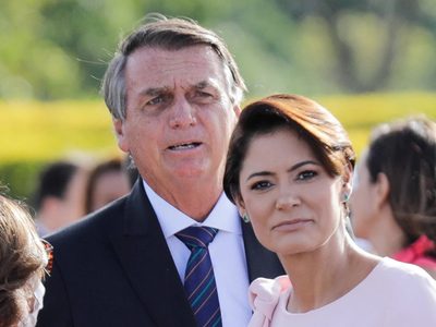 Michelle pasa al frente: la esposa de Jair Bolsonaro gana protagonismo de cara a las elecciones