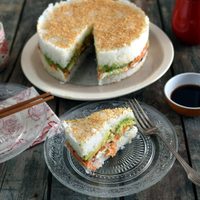 Torta de sushi: no compres más y prepará esta receta en pocos pasos y de forma sencilla