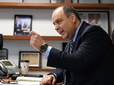 El empresario Gustavo de Hoyos se "autodestapa" como candidato presidencial para 2024
