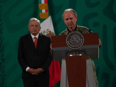 "Parece ser que el enemigo lo tenemos en el Poder Judicial", dice el secretario de la Marina