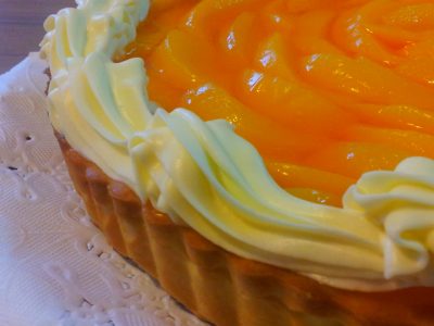 Tarta de duraznos con crema: fresca y deliciosa, la receta ideal para el postre en estas fiestas