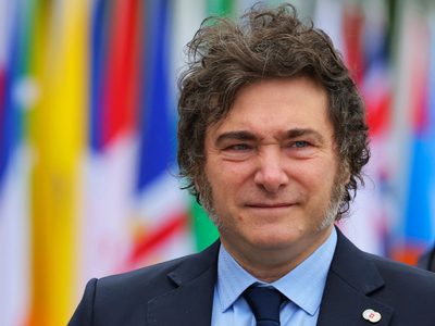 Javier Milei fue cruzado por un miembro de Sudor Marika, la banda que tocó en la asunción de Alberto Fernández