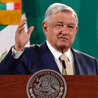 AMLO vuelve a criticar a juez Gómez Fierro: defiende intereses creados, afirma