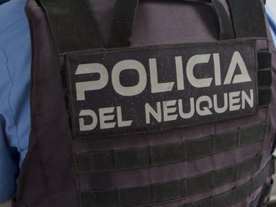 Destrozos y peleas en las instalaciones del polideportivo municipal de Centenario
