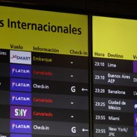 Controladores aéreos anuncian paros: cuándo serán y qué pasará con los vuelos