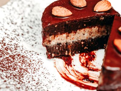 Torta mágia keto de chocolate, con solo 4 ingredientes y sin prender el horno, una maravilla sin carbohidratos