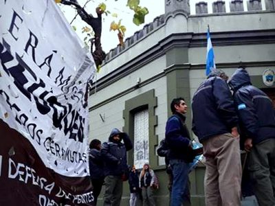 "Evitar el remate": el ruego de los ceramistas de Neuquén
