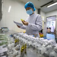 Llega a 2 mil la cifra de víctimas mortales por Covid-19 en China