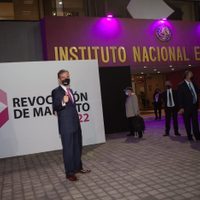 Lorenzo Córdova: descalificar la organización de la consulta "es un despropósito"
