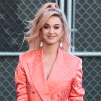 ¡Orlando muere de amor y vos también! Katy Perry deja ver nuevamente su pancita en esta tierna foto