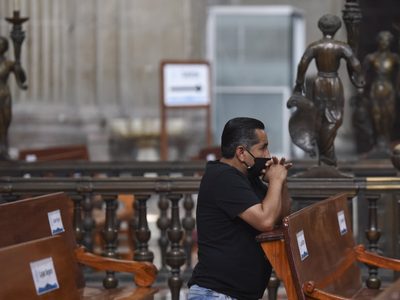 Iglesia pide a sacerdotes "reforzar" medidas sanitarias ante repunte de covid-19