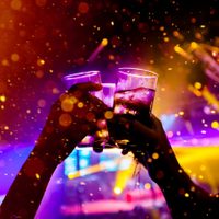 Bariloche: la policía detuvo a 24 turistas por organizar una fiesta clandestina