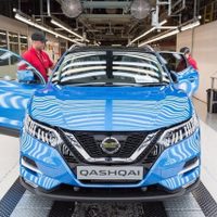 Nissan fabricará versiones eléctricas de sus autos más vendidos en Reino Unido