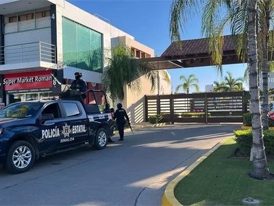 Detienen a presunta célula delictiva en fraccionamiento al norte de Culiacán