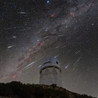 La energía oscura que expande el universo podría no ser lo que parece, dicen científicos