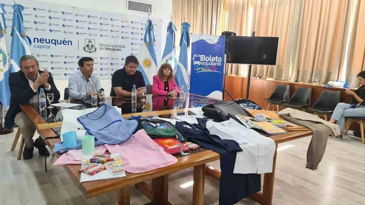 Kits escolares para estudiantes de la capital neuquina. Fuente: (Municipalidad de Neuquén)