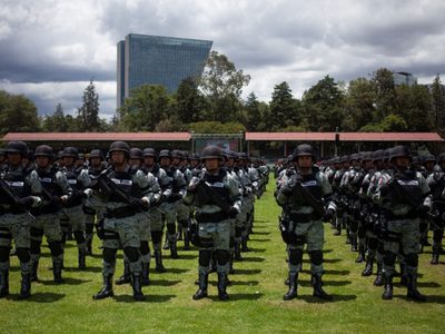 AMLO exhorta a gobernadores a que fijen postura sobre la reforma a la Guardia Nacional