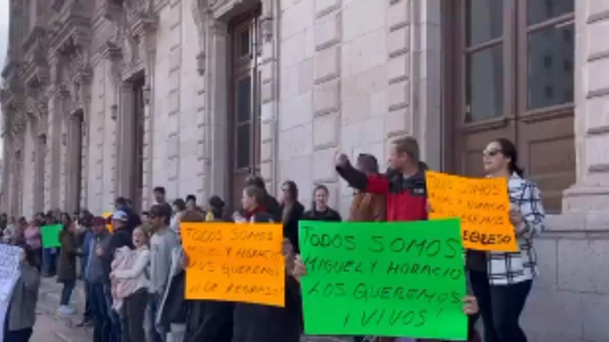 Manifestación para exigir la liberación de dos miembros de la familia LeBarón