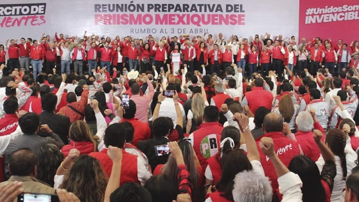 Reunión de la aspirante a la gubernatura con la estructura tricolor