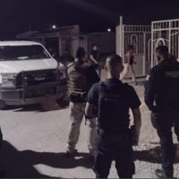 Muere niña de 10 años mientras jugaba y cargaba su celular