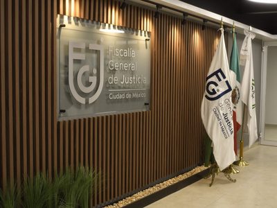Detienen a exfuncionario de la Fiscalía de la CDMX que solicitó dinero para recibir denuncia
