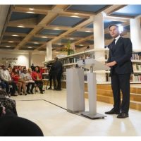 Premier Rutte se disculpa por papel de Holanda en esclavitud