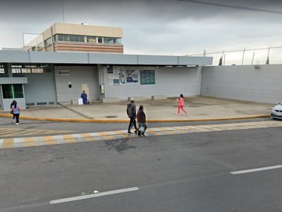 Familiares de internos denuncian extorsión y maltrato en el penal de Tenango del Valle