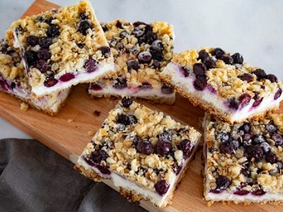 Cuadraditos de avena, arándanos y limón: si querés comer algo divino y sin tantas calorías, vas a amar esta receta
