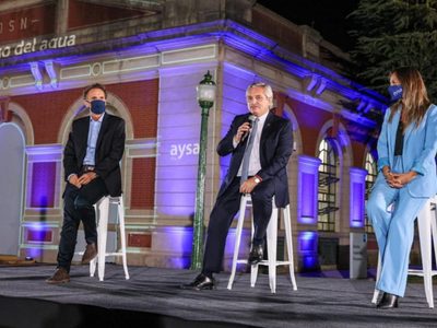Cómo acceder al beneficio de la tarifa social para usuarios de AySA, que extendió el Gobierno